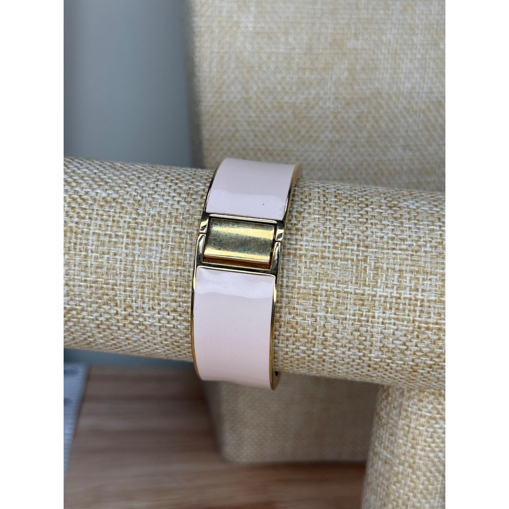 J.Crew Gold-Tone Hinged Enamel Bangle Bracelet Pink & Gold Womens 6.25" Circumfe - Picture 5 of 6